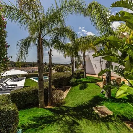 En Marbella, Elviria Villa