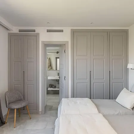 En Marbella, Elviria Villa *