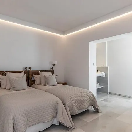 En Marbella, Elviria Villa Marbella